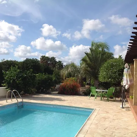 Golden Cost Bungalow Polis Cyprus Casa vacanze